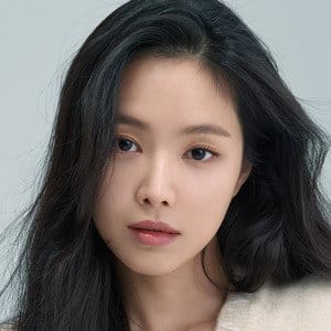 손나은
