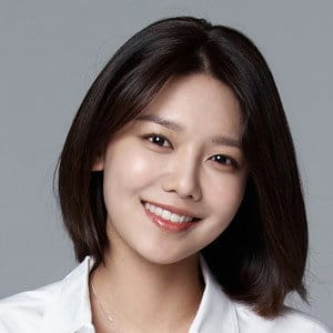 최수영